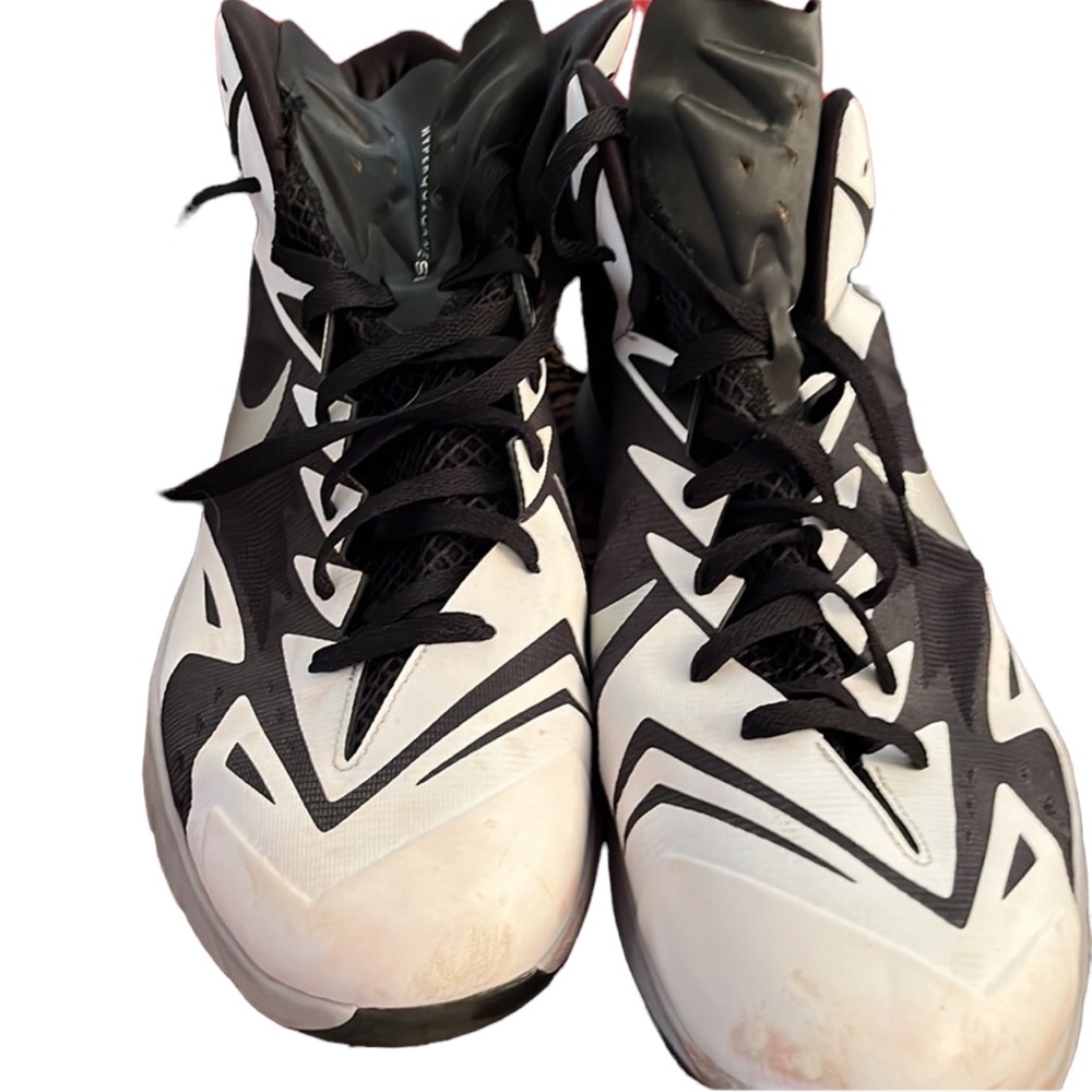 Nike  Hyper Quickness size 13  black & white hi- top sneakers
